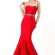 Raudona proginė suknelė su dirželiu