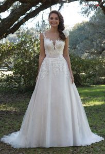 Romantiška vestuvinė suknelė 6166