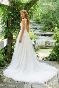 A formos vestuvinė suknelė