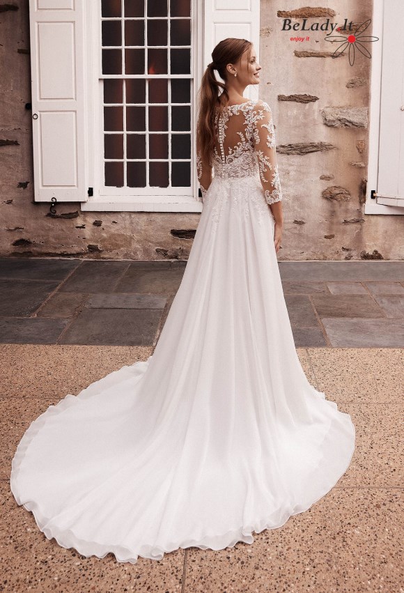 Didesnio dydžio vestuvinė suknelė su rankovėmis