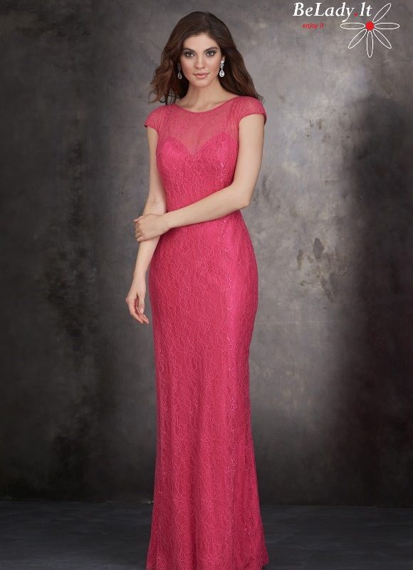 Rožinė nėrinių suknelė