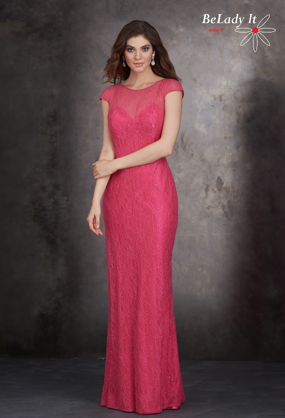 Rožinė nėrinių suknelė